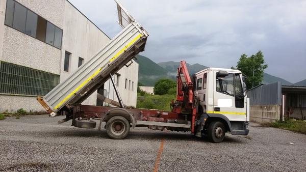 2#3147 Autocarro Iveco A 75 2 assi con gru in vendita - foto 1