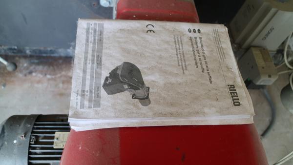 3#3153 Bruciatore Riello completo di accessori in vendita - foto 2