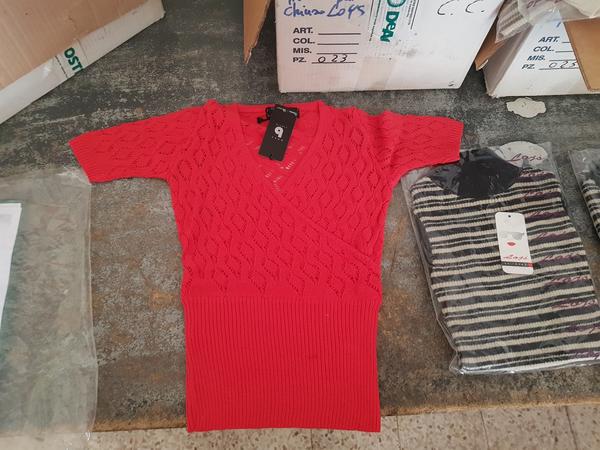 4#3157 Abbigliamento uomo donna in vendita - foto 2
