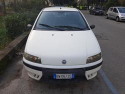 Fiat Punto car - Lot 2 (Auction 3159)