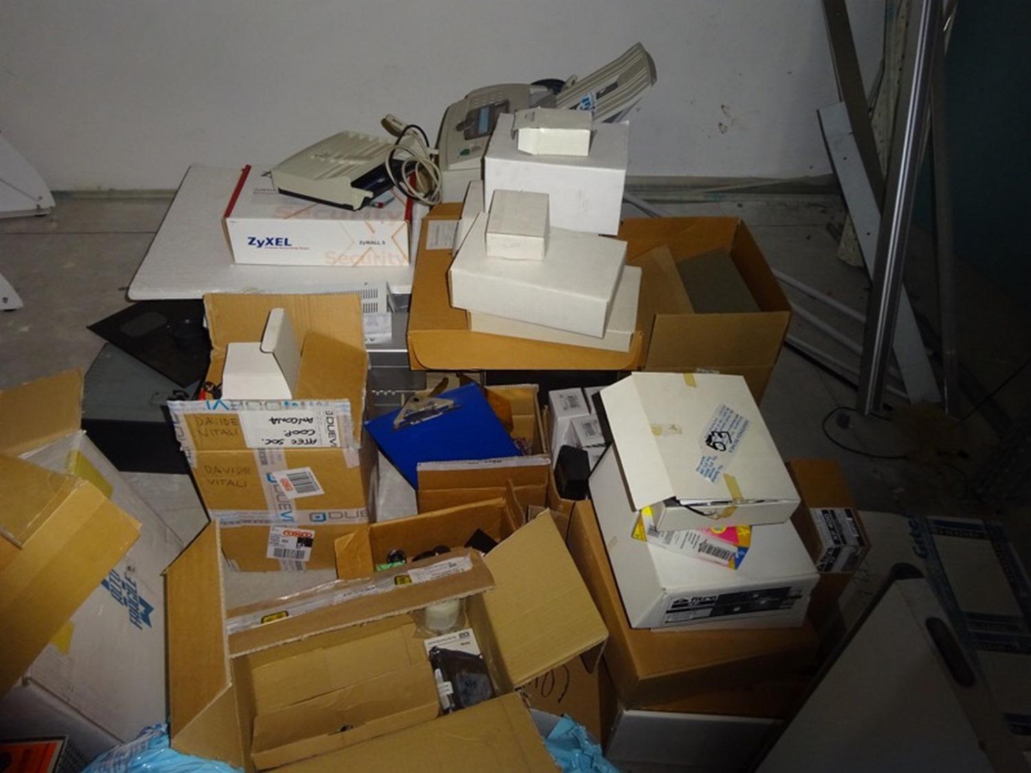 Lot Alarm system and shelving accessories