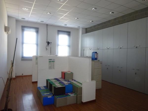 3#3164 Bancone reception e arredi ufficio in vendita - foto 20