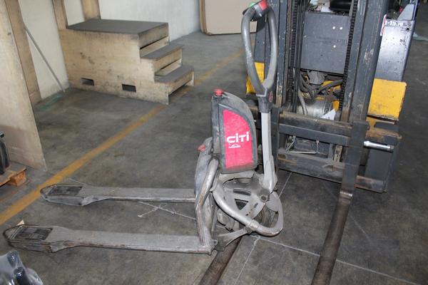 1#3180 Ramo di azienda dedita alla distribuzione di contenitori in vetro per imbottigliamento in vendita - foto 93