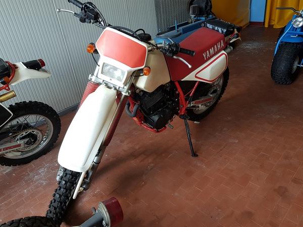 10#3215 Motocicletta Yamaha in vendita - foto 2