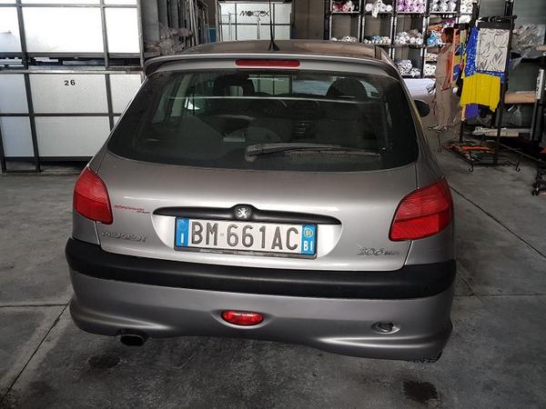 26#3215 Autoveicolo Peugeot 206 in vendita - foto 9