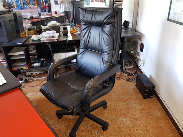 29#3215 Arredamento ufficio in vendita - foto 5