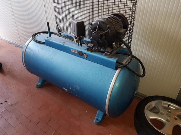 9#3215 Banco da lavoro e compressore Top Air in vendita - foto 5