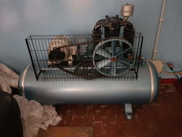 9#3215 Banco da lavoro e compressore Top Air in vendita - foto 13