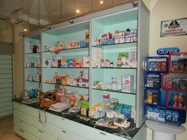 1#3226 Cessione compendio aziendale Farmacia Internazionale Snc in vendita - foto 1