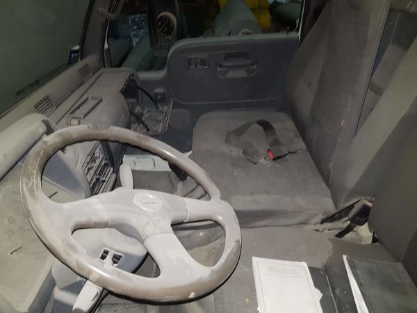 3#3236 Autocarro Nissan Cabstar in vendita - foto 2