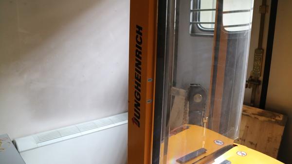 4#3247 Muletto elevatore Jungheinrich e scaffalatura in vendita - foto 11