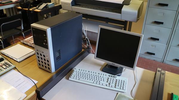 20#3250 Plotter Hp e computer Pentium in vendita - foto 1