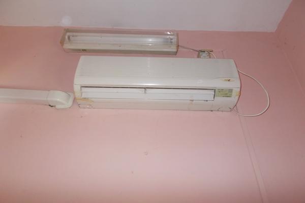 2#3255 Registratori di cassa e materiale infermeria in vendita - foto 3