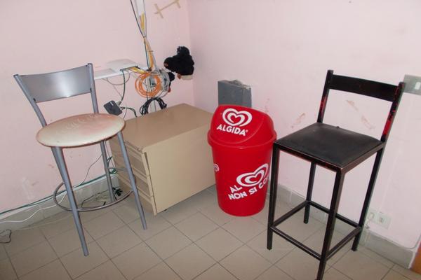 2#3255 Registratori di cassa e materiale infermeria in vendita - foto 4