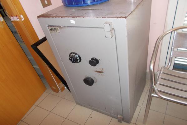 2#3255 Registratori di cassa e materiale infermeria in vendita - foto 8