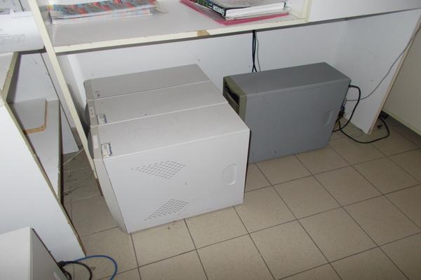 2#3255 Registratori di cassa e materiale infermeria in vendita - foto 15