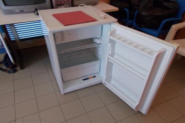 2#3255 Registratori di cassa e materiale infermeria in vendita - foto 41