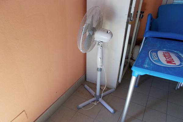 2#3255 Registratori di cassa e materiale infermeria in vendita - foto 45