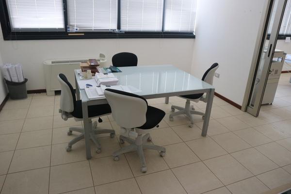19#3259 Arredamento ed attrezzature da ufficio in vendita - foto 2