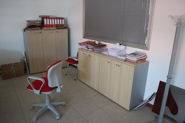 19#3259 Arredamento ed attrezzature da ufficio in vendita - foto 6