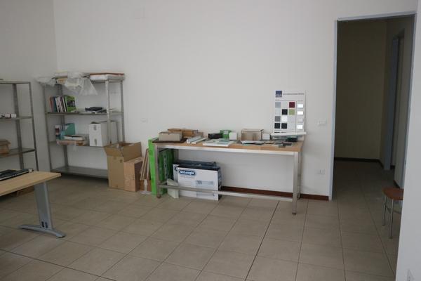 19#3259 Arredamento ed attrezzature da ufficio in vendita - foto 17