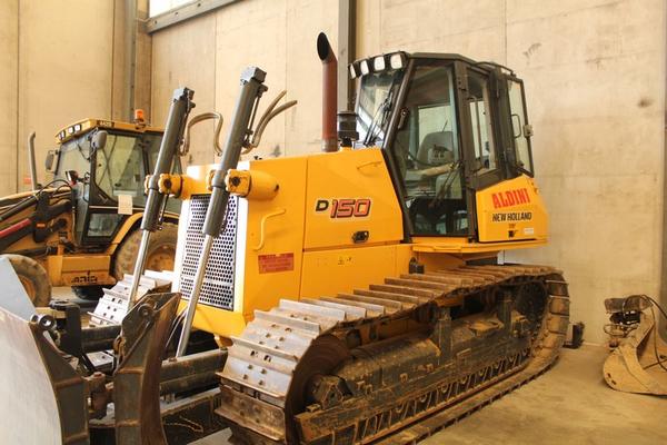 1#3264 Apripista cingolato Dozer D150 in vendita - foto 3