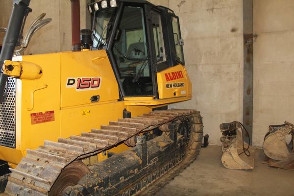 1#3264 Apripista cingolato Dozer D150 in vendita - foto 19