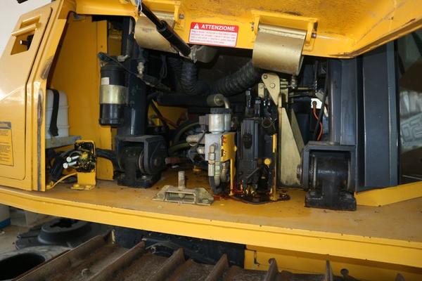 1#3264 Apripista cingolato Dozer D150 in vendita - foto 31