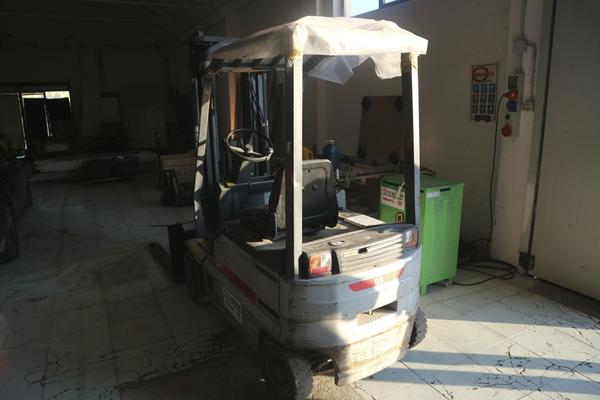 12#3266 Carrello elevatore OM e transpallet Komatsu in vendita - foto 3