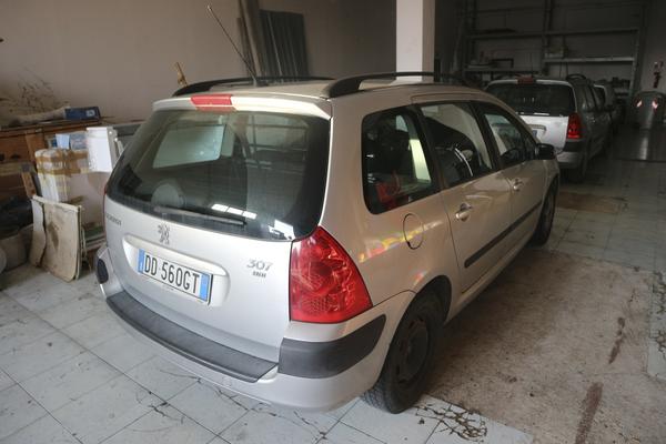 13#3266 Peugeot 307 SW in vendita - foto 4