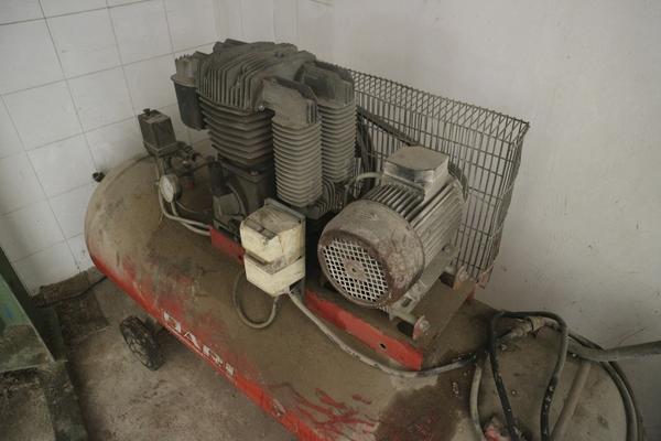 17#3266 Miscelatore per poliolo e compressore Dari in vendita - foto 4