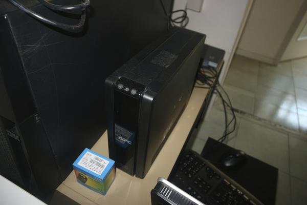 8#3266 Server IBM e gruppo di continuitࠁPC in vendita - foto 4