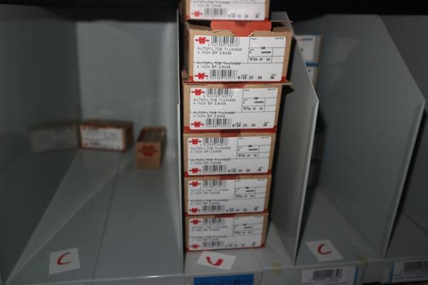 17#3271 Utensileria e minuteria in vendita - foto 8
