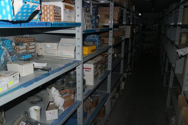 17#3271 Utensileria e minuteria in vendita - foto 15
