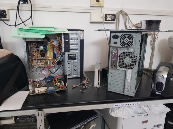 2#3276 Attrezzature elettroniche per ufficio in vendita - foto 4
