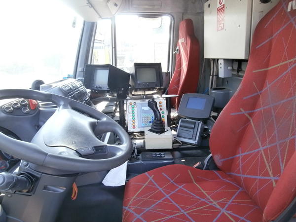 1#3278 Autocarro Iveco Stralis 260E30 in vendita - foto 4