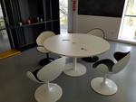 Image 3 - Sintesi Bubble round table and chairs - Lot 101 (Auction 3279)