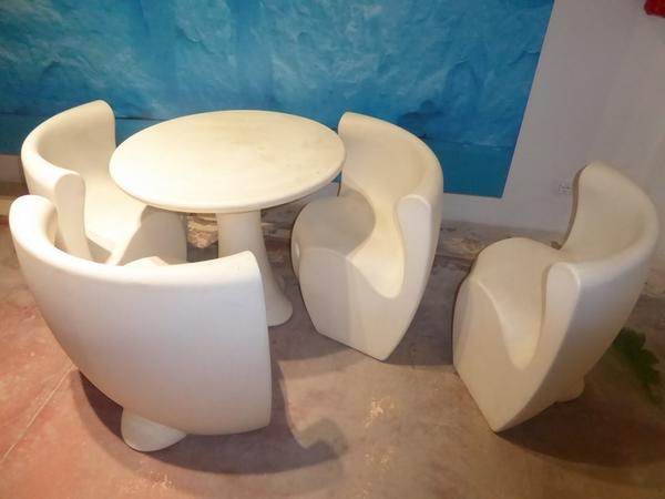 142#3279 Tavolo e sedie da giardino in vendita - foto 1