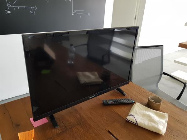 4#3280 TV led sharp in vendita - foto 1