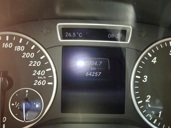 2#3283 Automobile Mercedes 245 G in vendita - foto 3