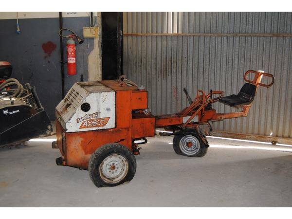 46#3287 Taglia asfalto Axeco Mitry in vendita - foto 1