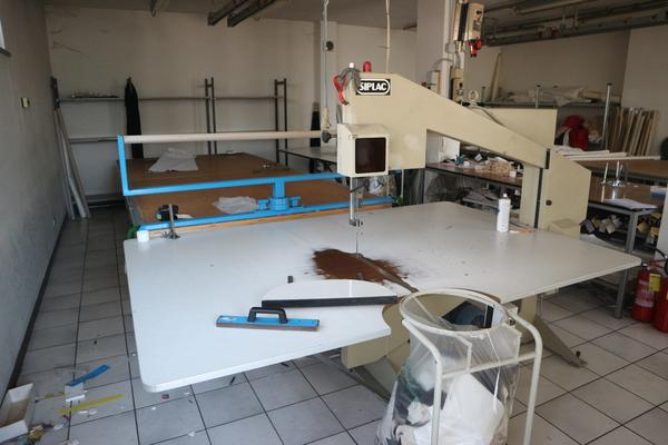 2#3316 Sega a nastro Siplac e attrezzature officina in vendita - foto 2