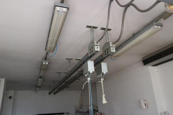 2#3316 Sega a nastro Siplac e attrezzature officina in vendita - foto 22