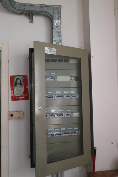 2#3316 Sega a nastro Siplac e attrezzature officina in vendita - foto 25