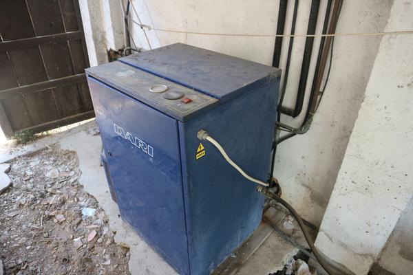 2#3316 Sega a nastro Siplac e attrezzature officina in vendita - foto 36