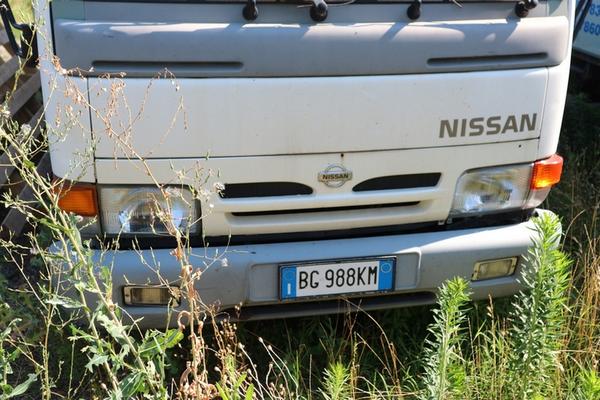 2#3323 Autocarro Nissan in vendita - foto 3