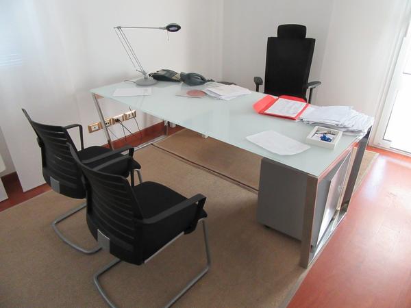 3#3327 Arredi e attrezzatura elettronica da ufficio in vendita - foto 4