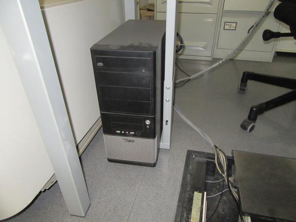 3#3327 Arredi e attrezzatura elettronica da ufficio in vendita - foto 15