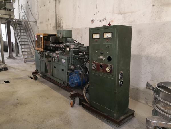 4#3340 Pressa iniezione Negri Bossi in vendita - foto 1