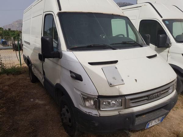 14#3346 Autocarro Iveco Daily in vendita - foto 1